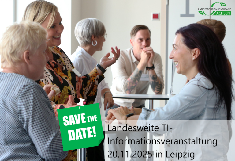 Drei Frauen in einer Gesprächssituation