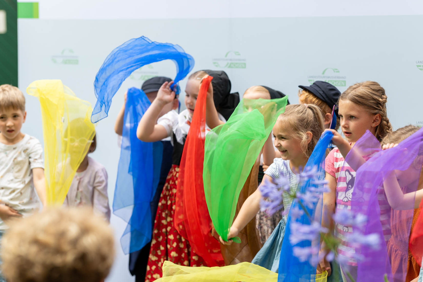 Kinde-Chor der sorbischen KITA Panschwitz-Kuckau beim Singen