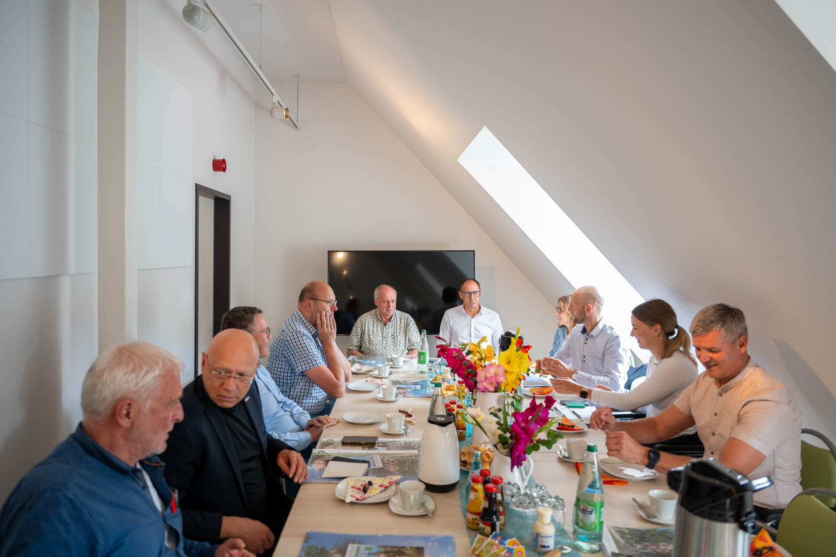 Delegation beim Gespräch in den Räumlichkeiten der TI Bad Muskau