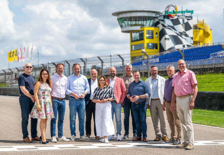 Teilnehmer der Sommertour in der Chemnitz Zwickau Region auf dem Sachsenring
